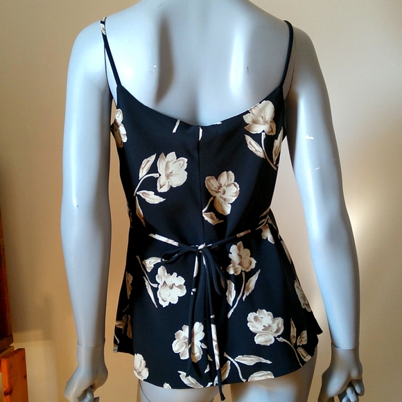 🌟 3/$30. Spaghetti Strap Top - Picture 3 of 3